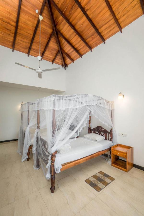 Hotel Neptune Bay Unawatuna Beach Extérieur photo