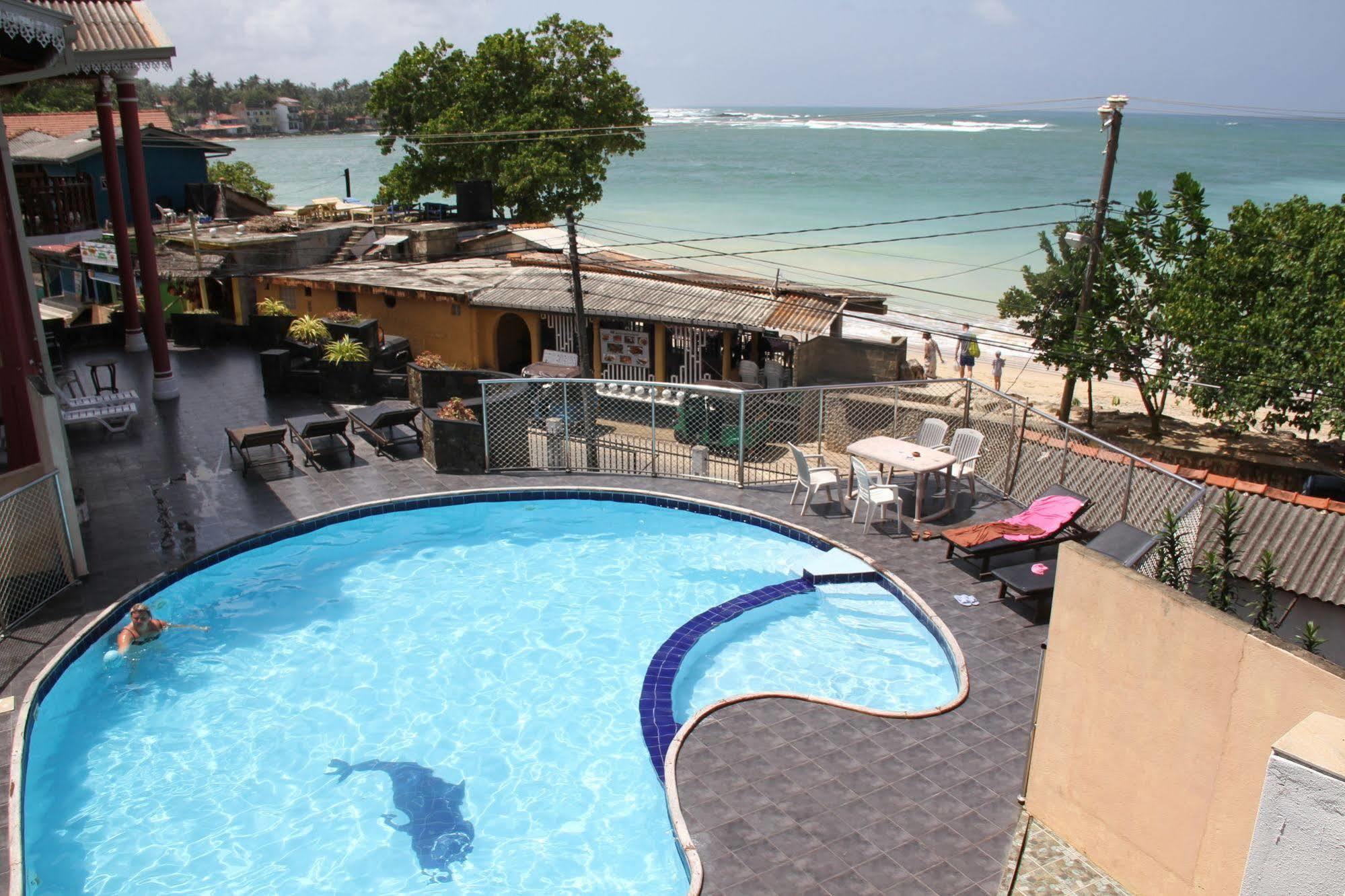 Hotel Neptune Bay Unawatuna Beach Extérieur photo